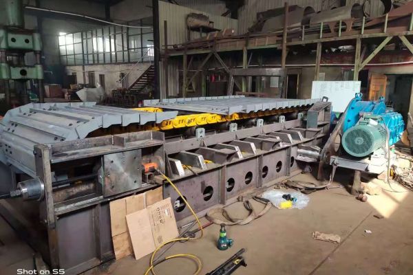 The Critical Role of Apron Feeders in Cement Plants: Enhancing Material Handling Efficiency